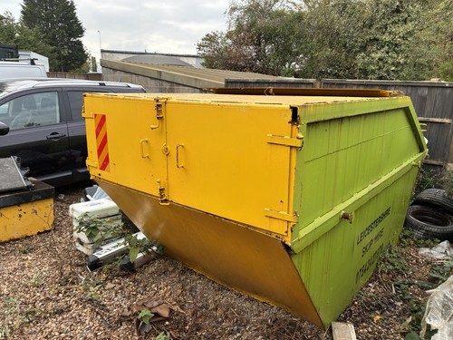 Yard enclosed skip steel - yard,