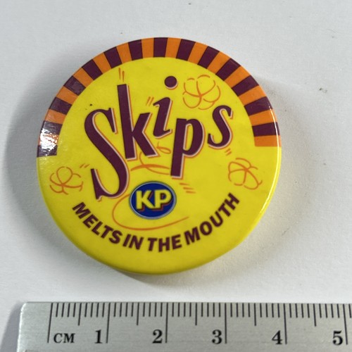 Vintage collectible pin badge - collectible,