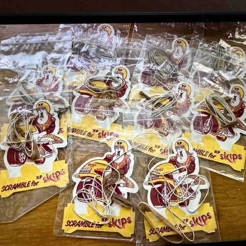 Skips vintage toy - 10,