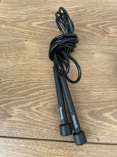 Bench skipping rope jump - bench, speed