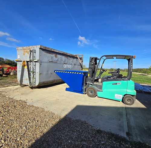 Forklift tipping skip - forklift,