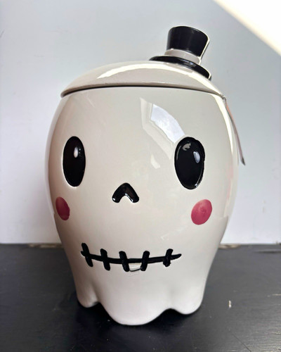 Halloween decoration sweet jar